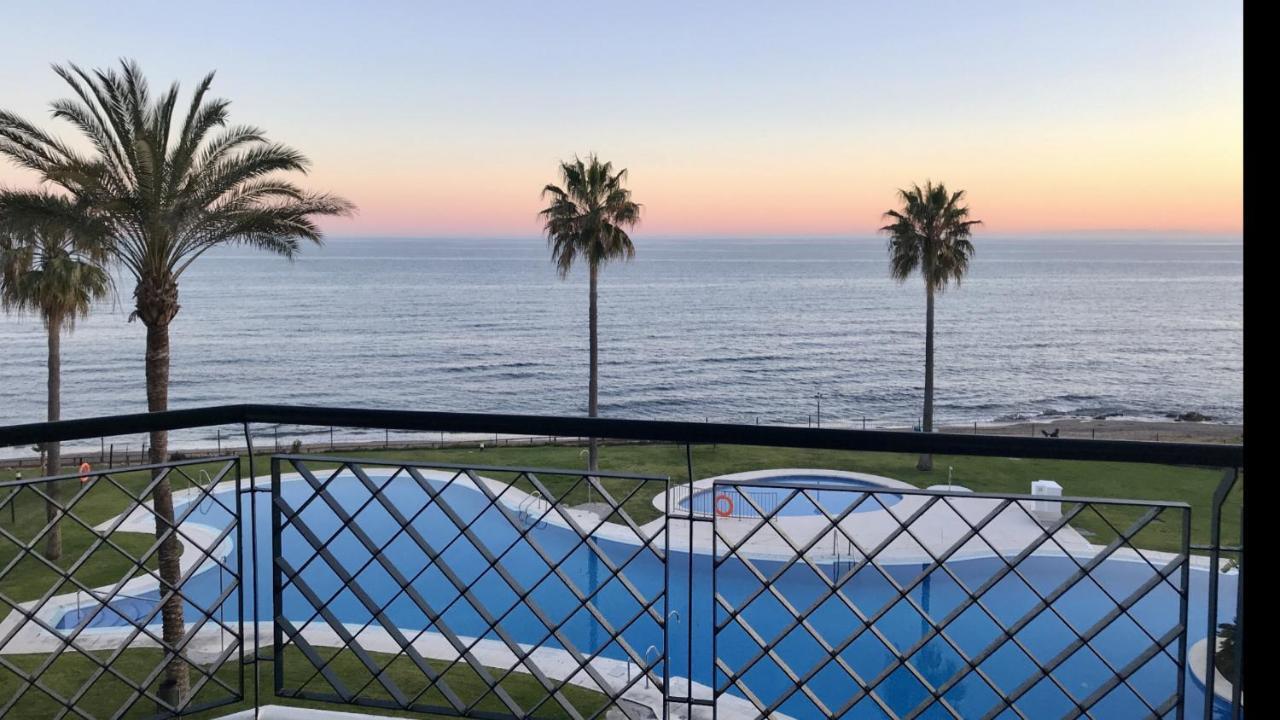 Mi Capricho B16 Beachfront Apartment La Cala De Mijas Exteriör bild